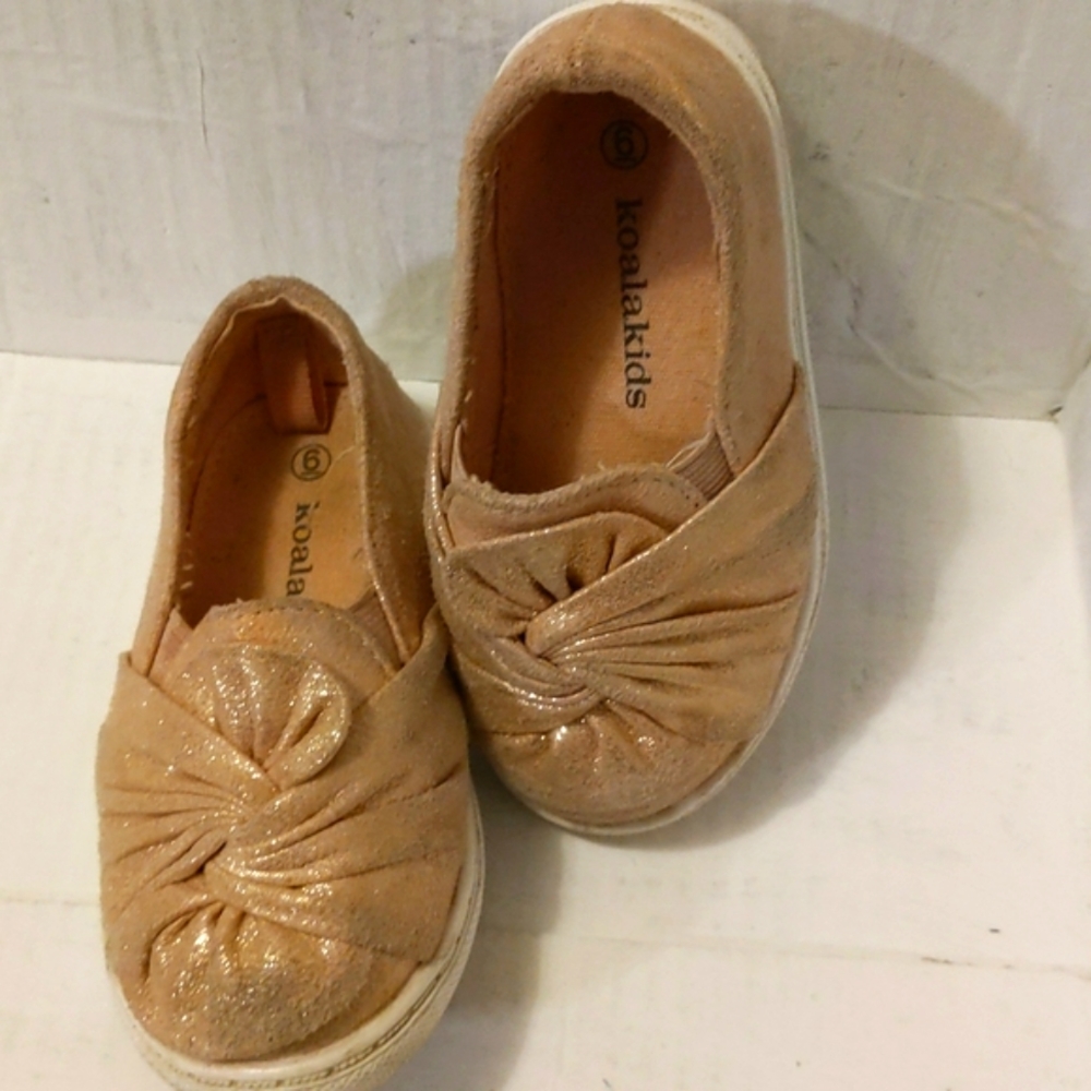 Shoes - Picture 2 of 2